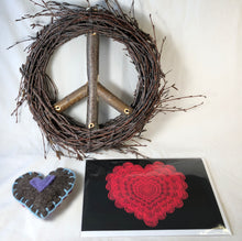 Load image into Gallery viewer, Peace &amp; Love gift box